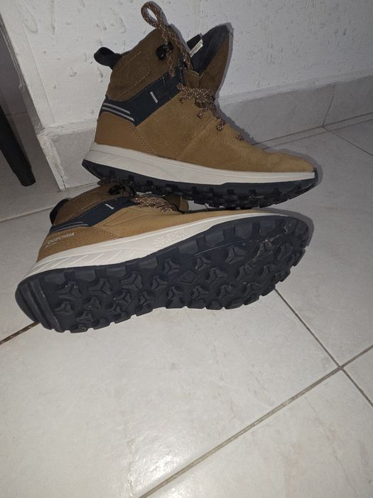 Зимни обувки  от Декатлон