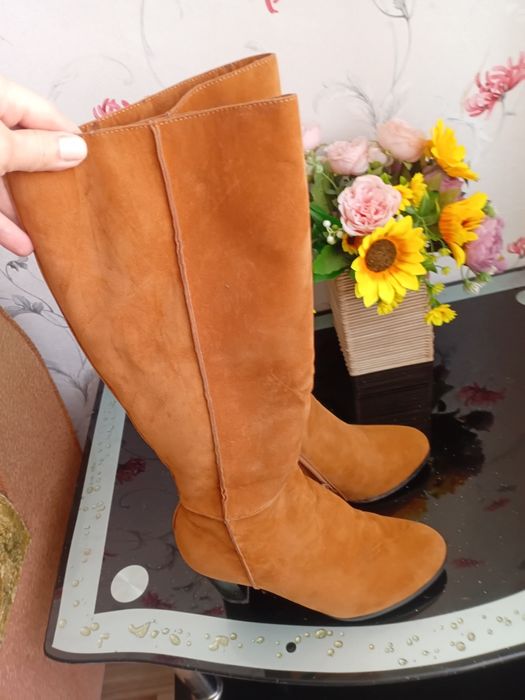 Отдам женские сапоги