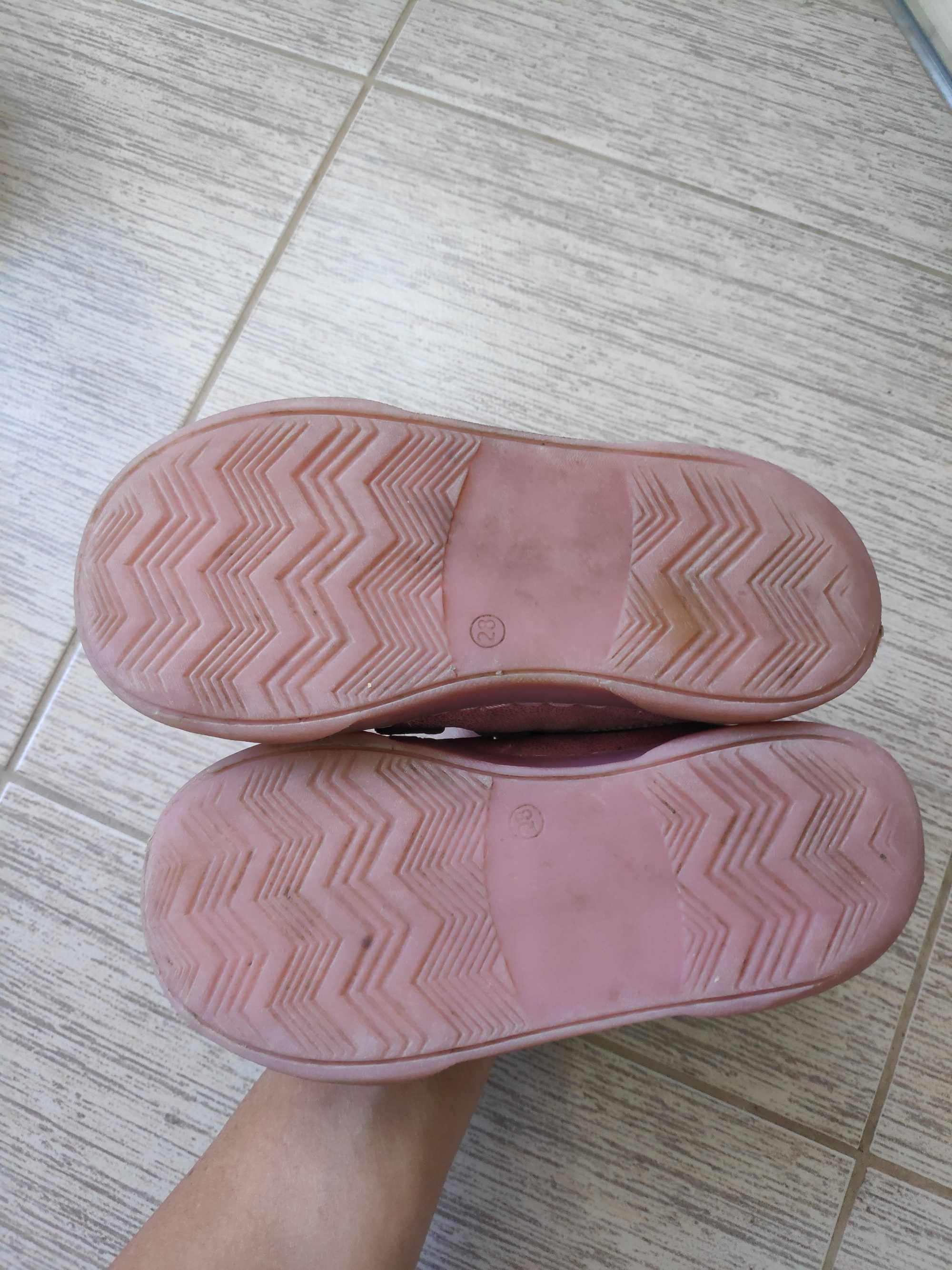 Обувки Lasocki 26 - 28 номер, Skechers 25, кроксове КК 26/27 номер