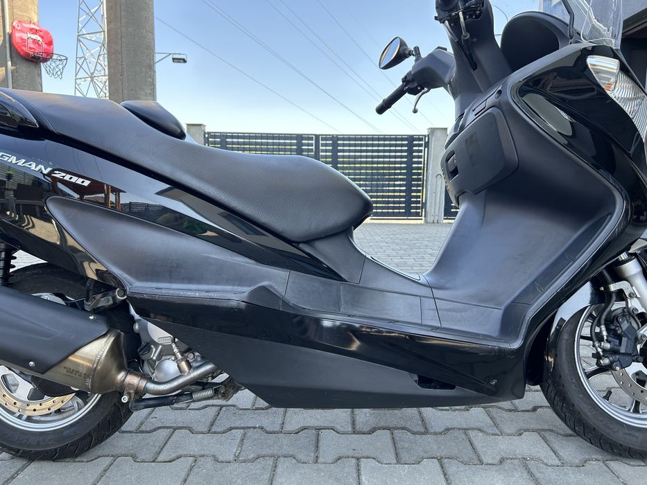Scuter Suzuki Burgman 200