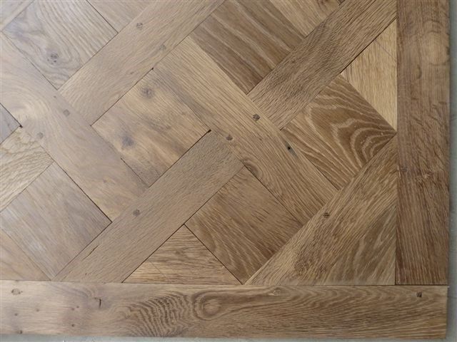 Vand parchet si panouri parchet Versailles