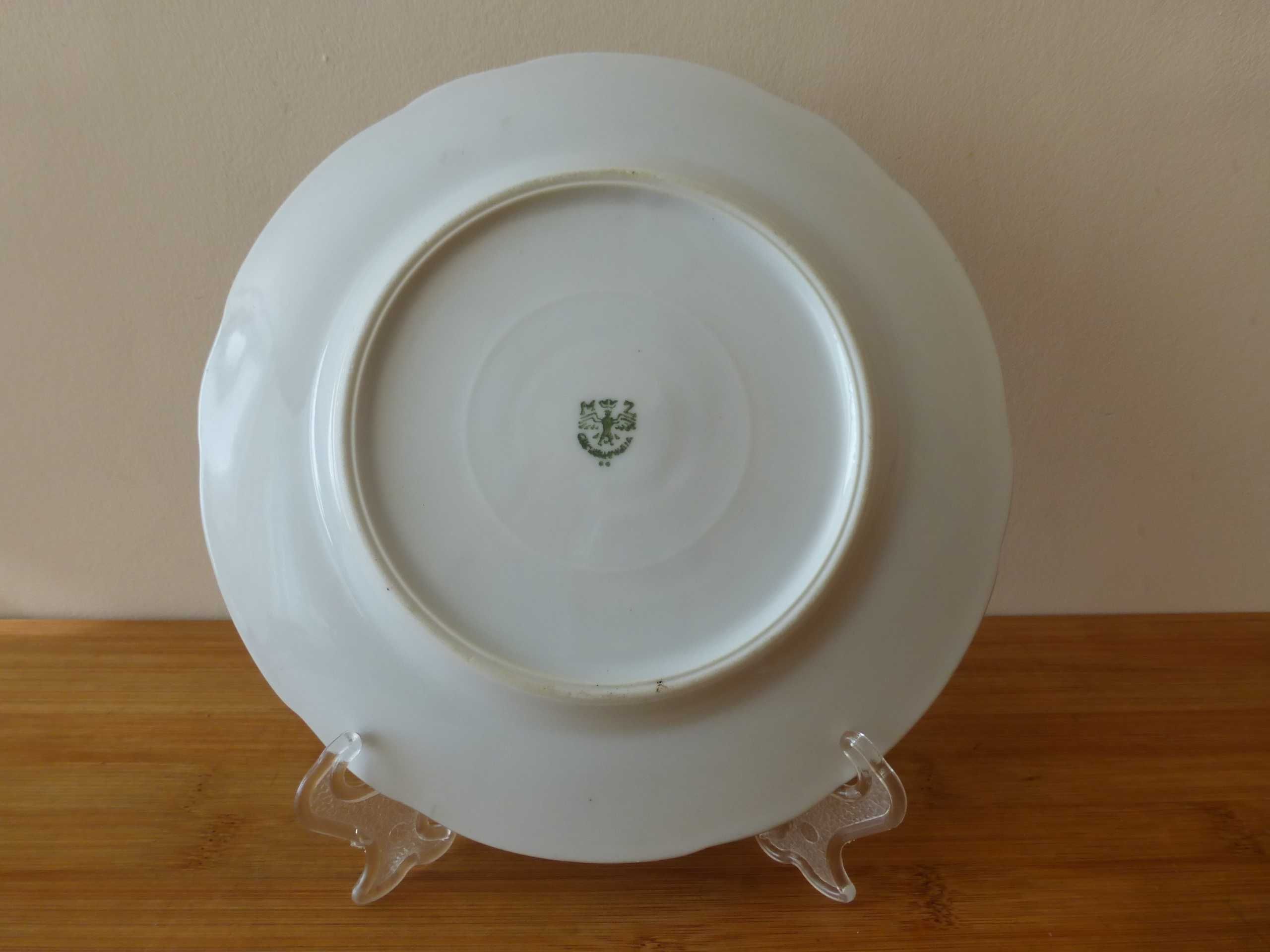 Чешка порцеланова чиния от лимитирана серия с декорация от 30-те год