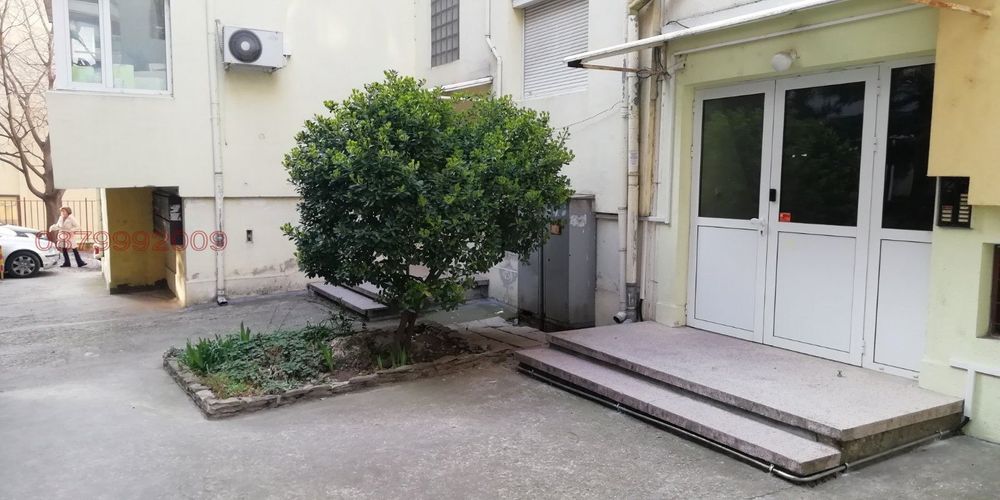 Дава се под наем Тристаен апартамент в Варна, Бриз - 93 кв.м за 500 € - Снимка #9