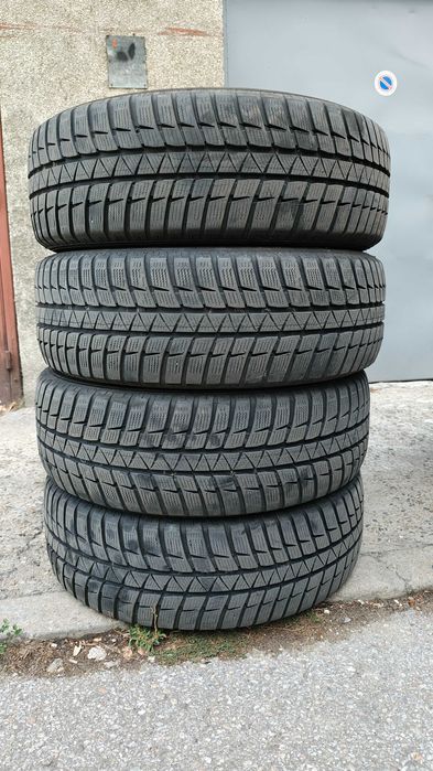 4 зимни гуми 215 60 R17