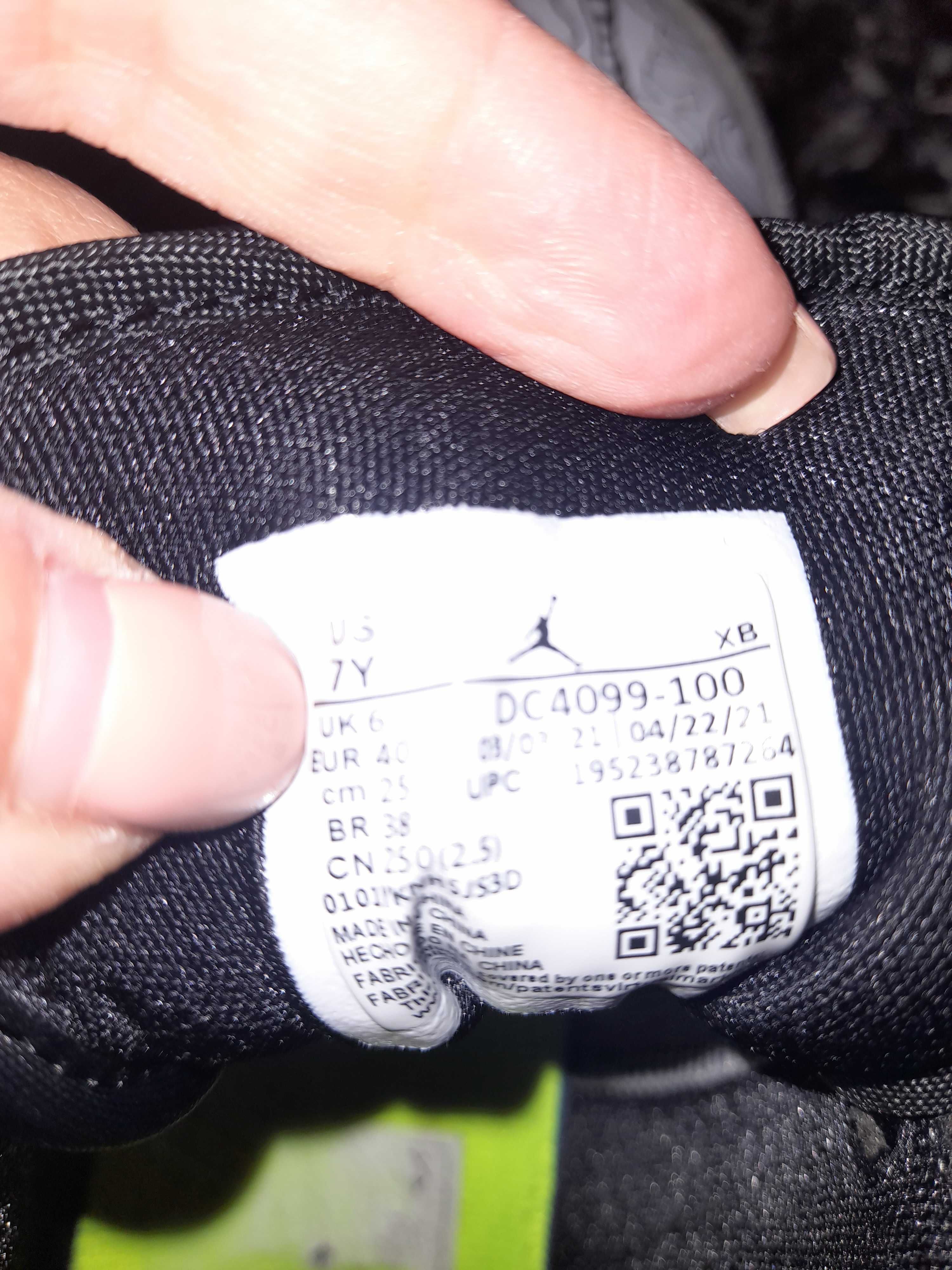 Маратонки Nike air Jordan