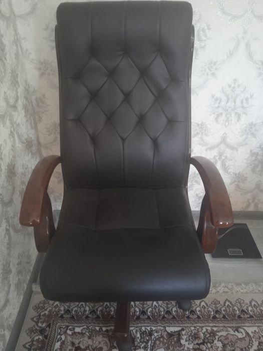 Ремонт и обивка офисных кресел. Замена механизмов, амортизаторов