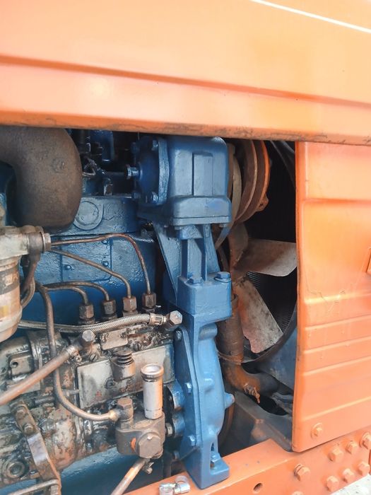 Tractor universal 650