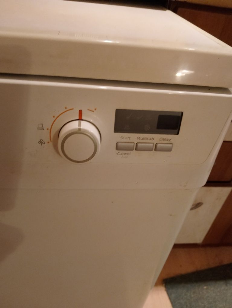 Съдомиялна машина ELECTROLUX - 60/85см