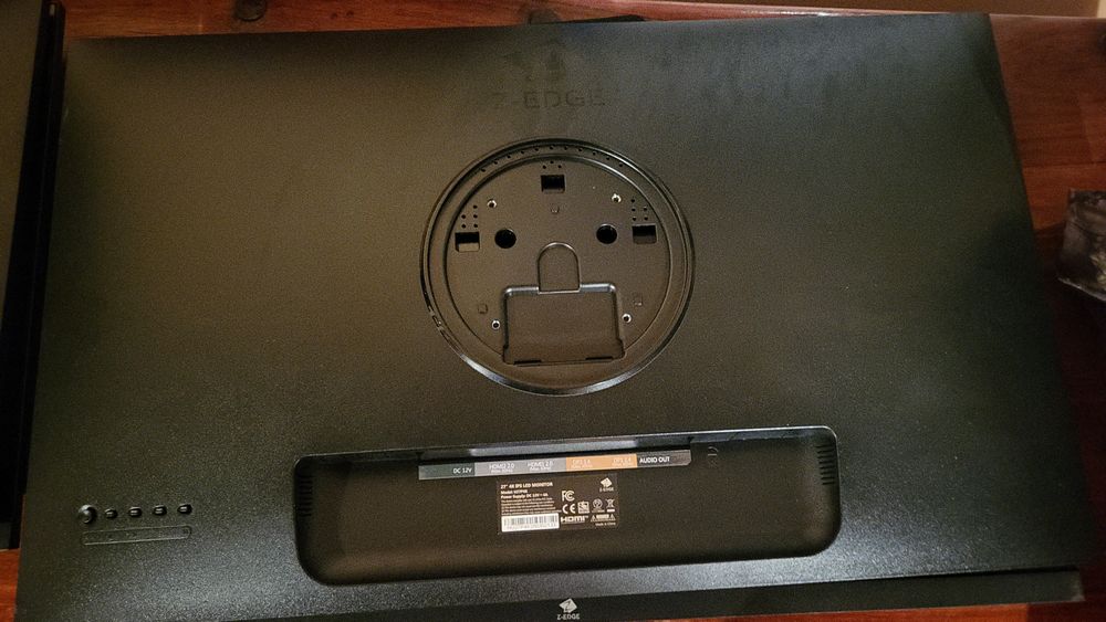 monitoare calculatpr zedge.racitoare calculator