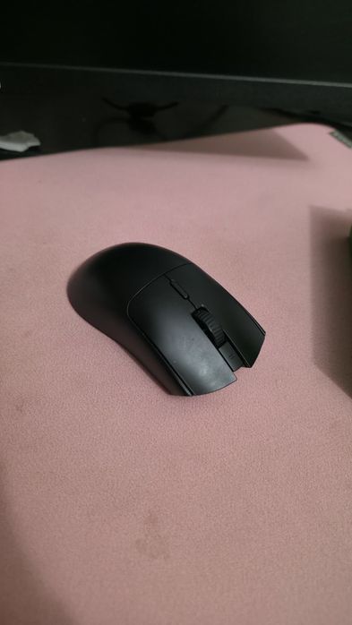 Razer viper v3 hyperspeed 
Состояние 9/10
Пользовался 6 месяцев все ид