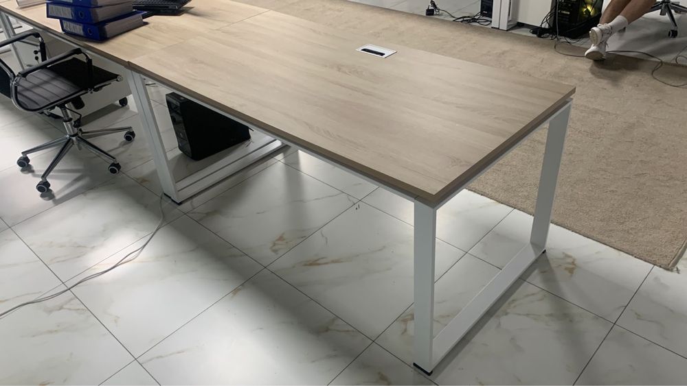 Продаю офисные столы, компьютерные кресла в комплекте, 6 столов и 6 оф