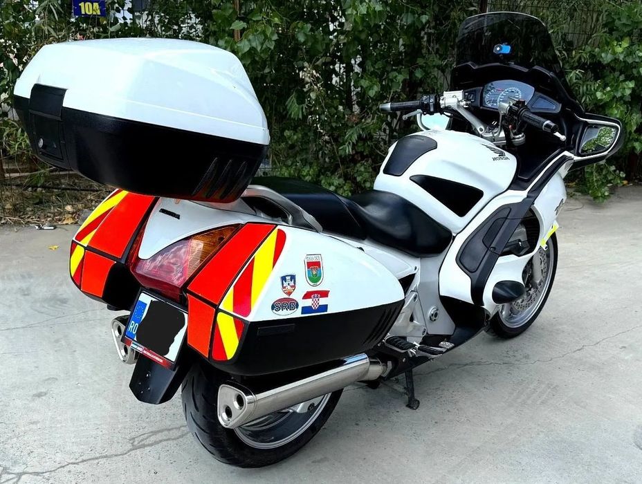 Honda ST 1300 Pan European Honda ST1300 Pan-European | Dotări speciale | Ideal touring