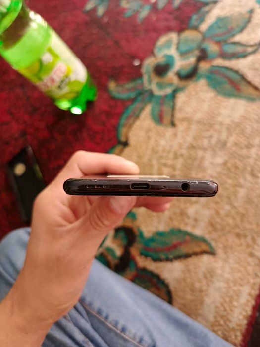 OPPO Reno 8T xolati zur