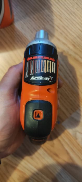 Акумулаторна отвертка black and decker