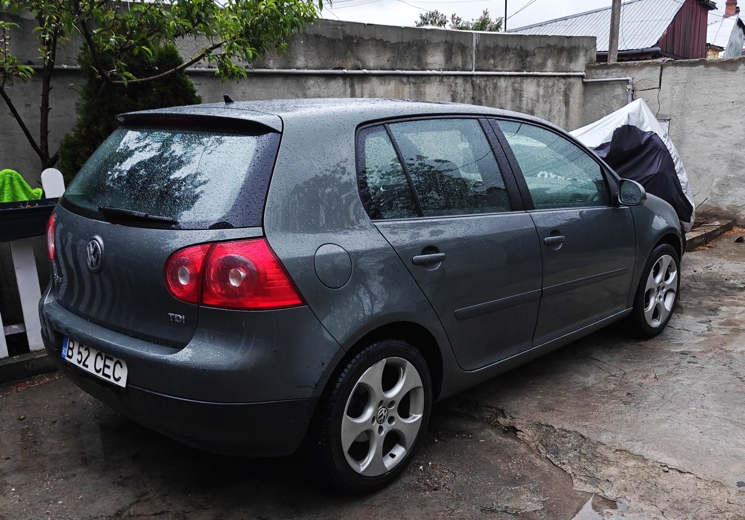 Vw golf 5, 1.9 bxe, 105cp, noua de la 0 km unic proprietar