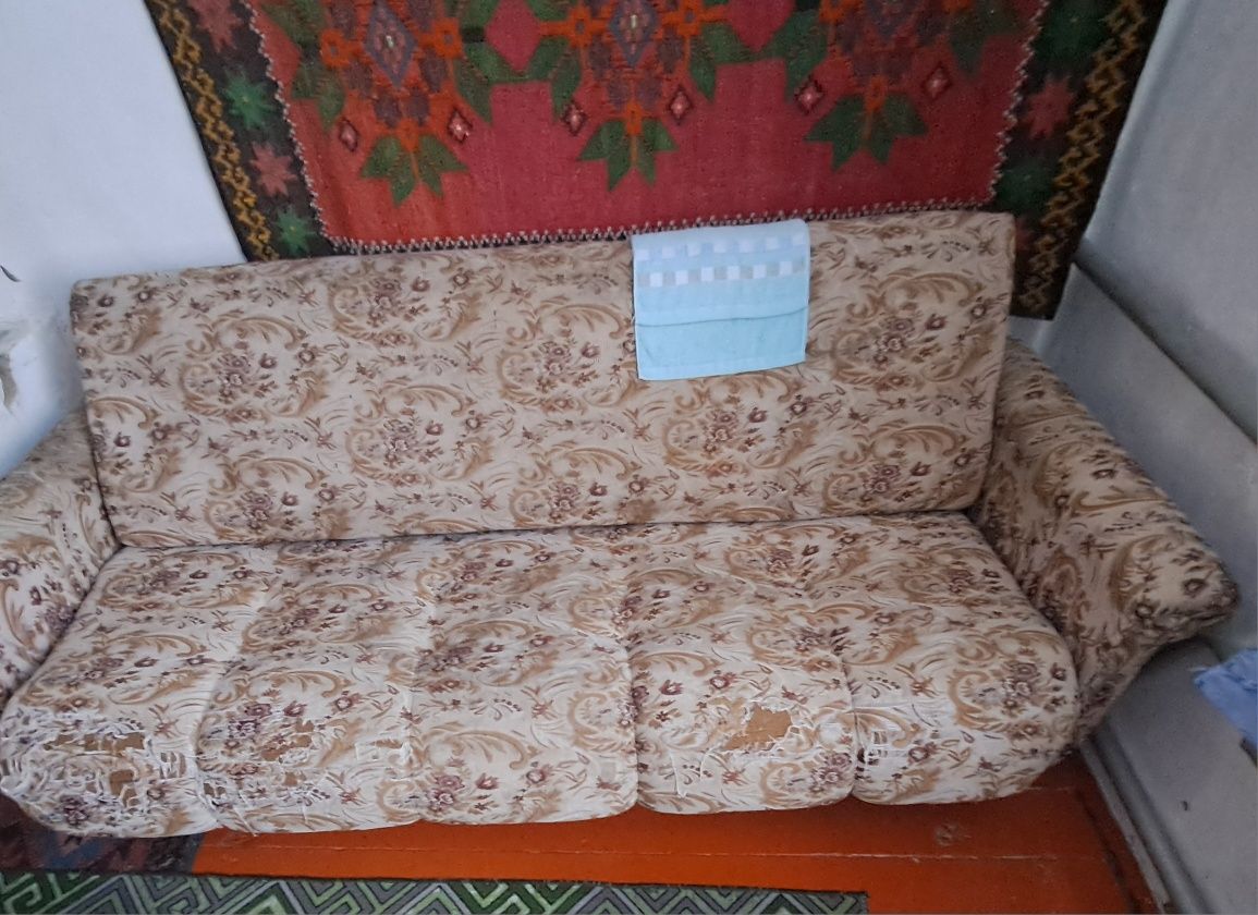 Екі адамдық диван сатылады