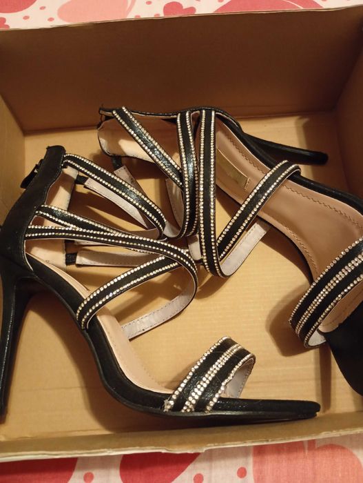 Sandale superbe nr.39 cm.25