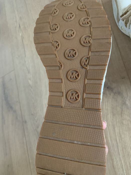 Дамски обувки