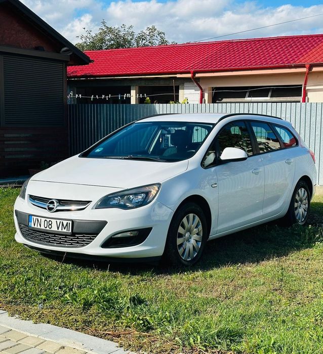 Opel Astra Vând autoturism Marca Opel Astra J, motorizare 1.7 CDTI 110 cp