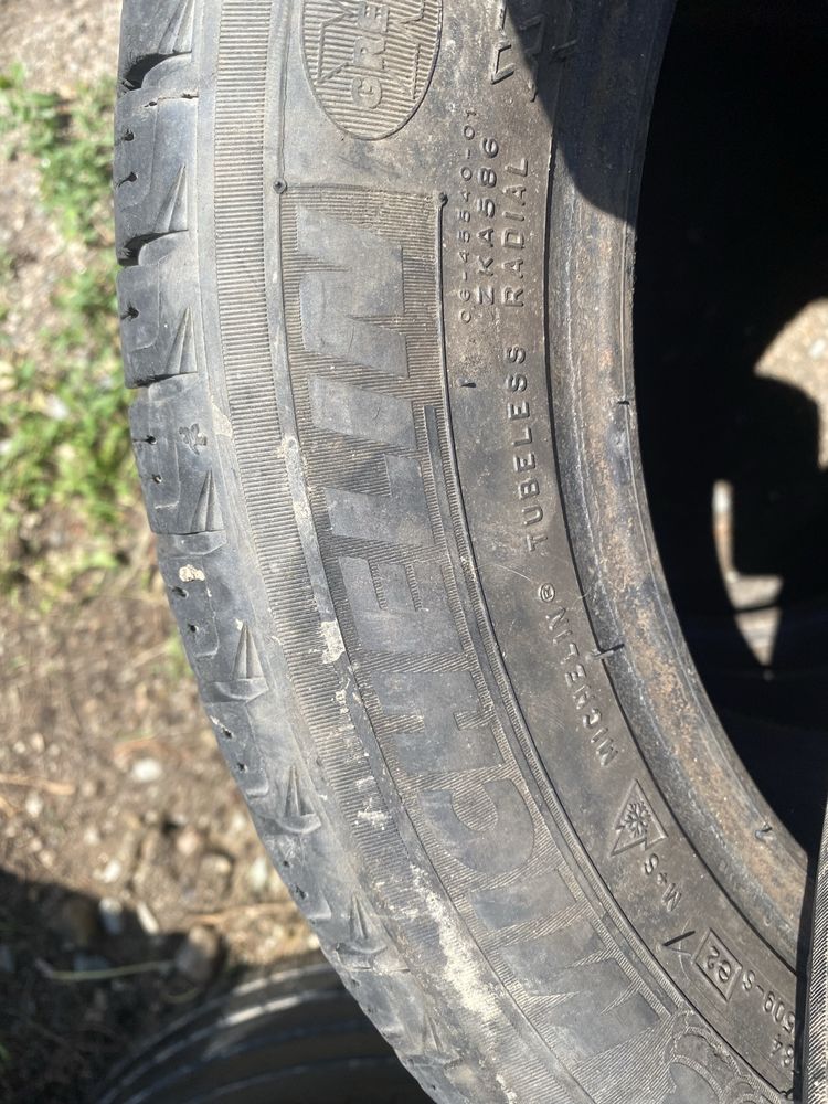 Комплект зимние шины 185/60/15 185/60R15 Michelin.
