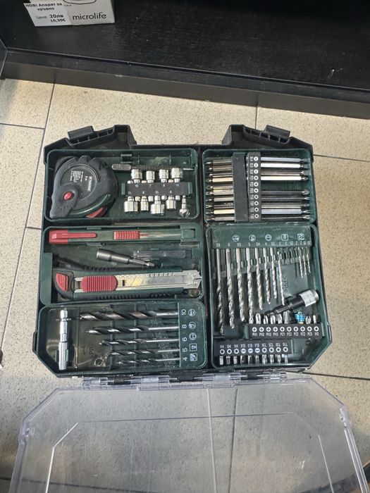 Комплект винтоверт и ъглошлайф Parkside