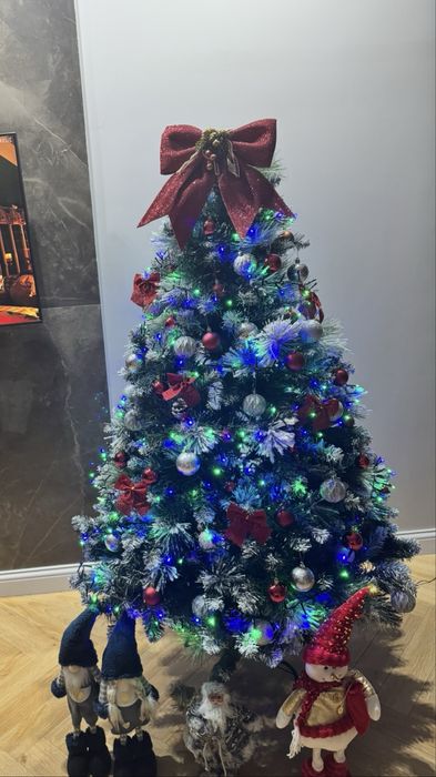 Продам красивую елку