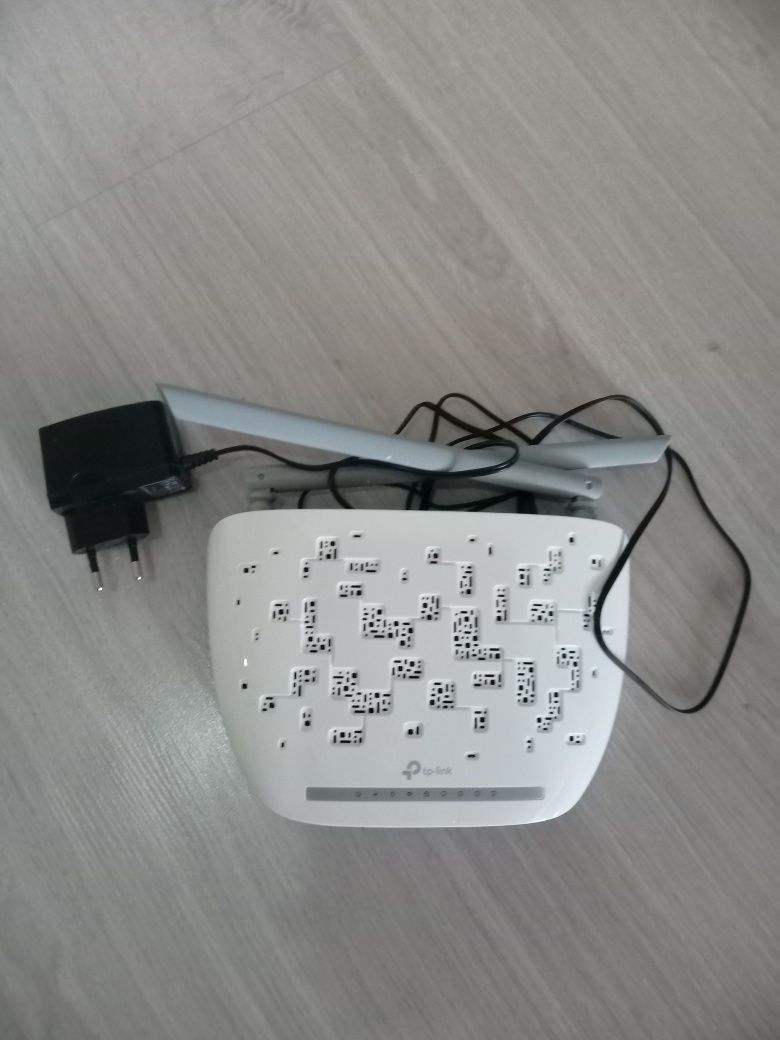 Продам модемы tp link 4 штуки