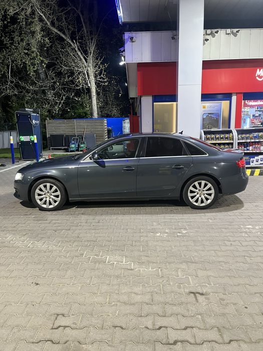 Audi A4 B8 2009 Manuala 2.0 TDI 143CP