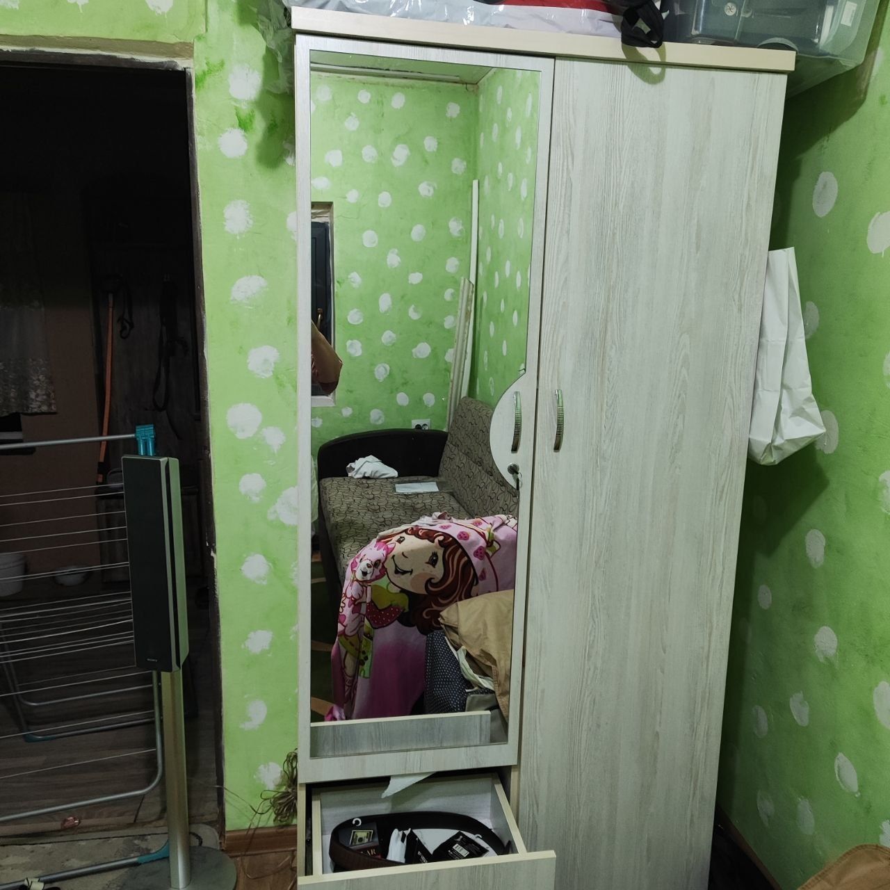 Шкаф двухстворчатый не большой