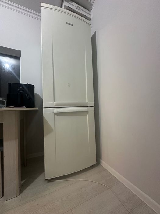 Продам хороший холодильник