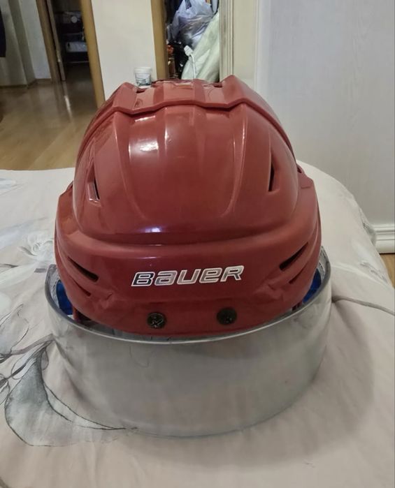 Професиональный хоккейный шлем Bauer React 95