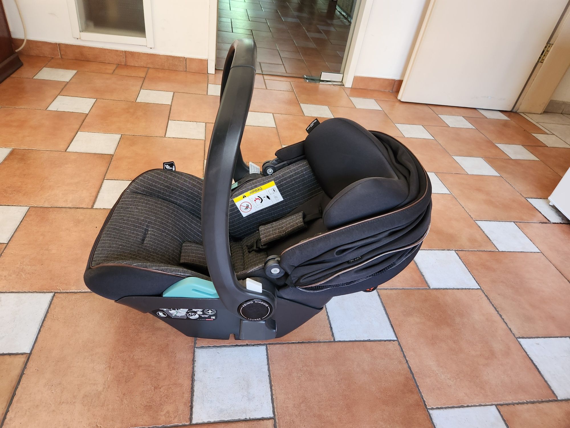 Peg perego кош за кола 0-13кг + isofix основа