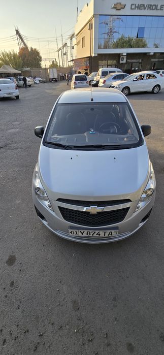Chevrolet spark sotiladi