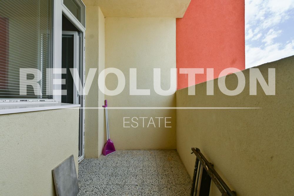 Дава се под наем Тристаен апартамент в София, Младост 4 - 100 кв.м за 500 € - Снимка #10