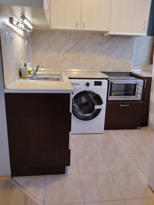 Просторен ТРИСТАЕН апартамент в кв. Мараша/ С ГАРАЖ!!!