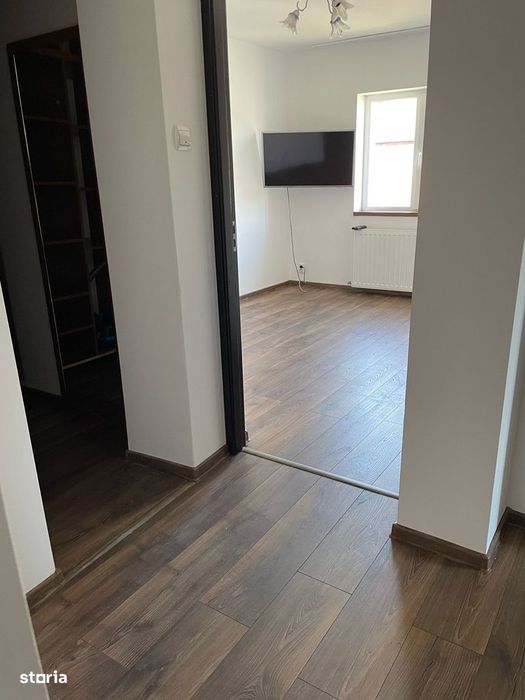 3 camere, 2 balcoane, 2 bai, bloc caramida, 80 mp, finisat complet