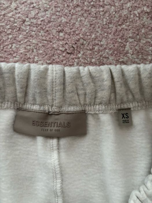 Essentials Light Oatmeal екип