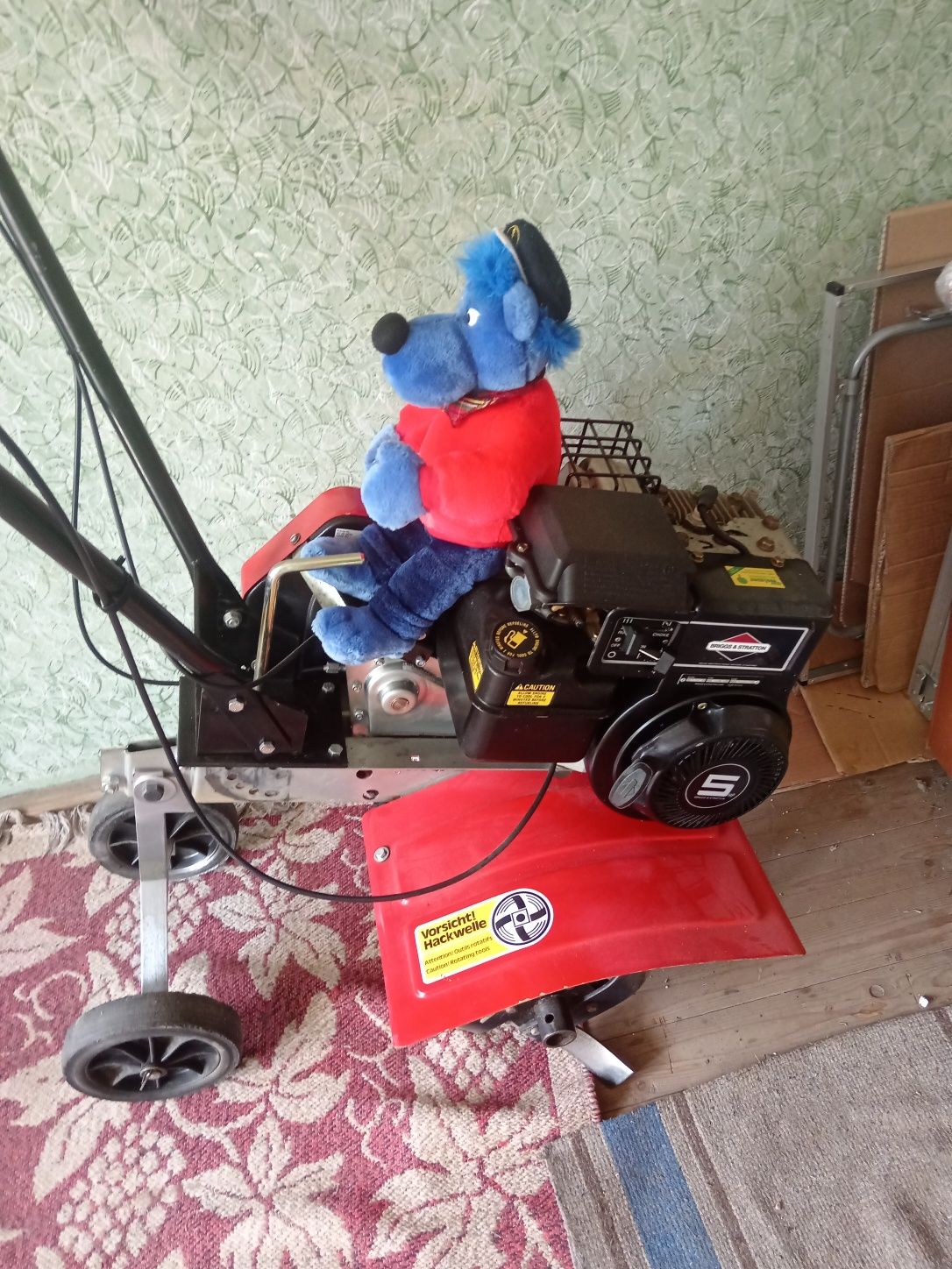 Vând motosapă Briggs & Stratton