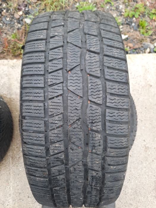 Vind 2ANVELOPE 225 40 18 continental iarna profil bun 6mm dot 2022