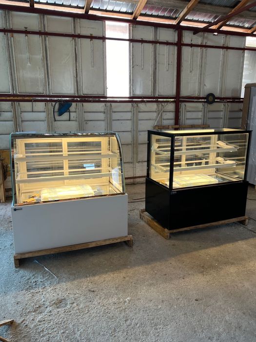 Vitrina frigorifica pentru cofetarie produs NOU