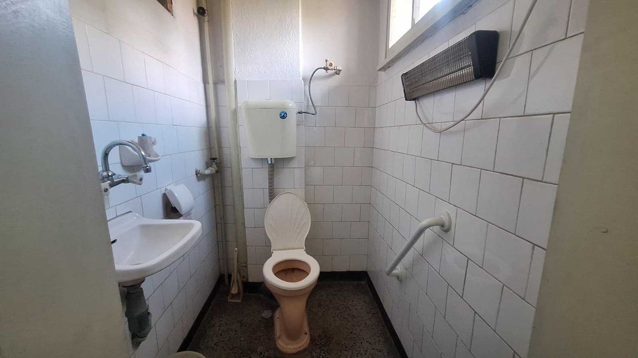 Продава се Къща в Елин Пелин - 452 кв.м за 863 €/кв.м - Снимка #14