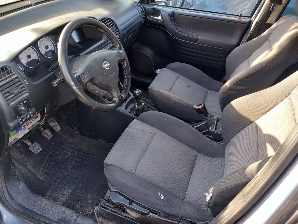 opel zafira 2.0dti--101кс - 2005/на части/