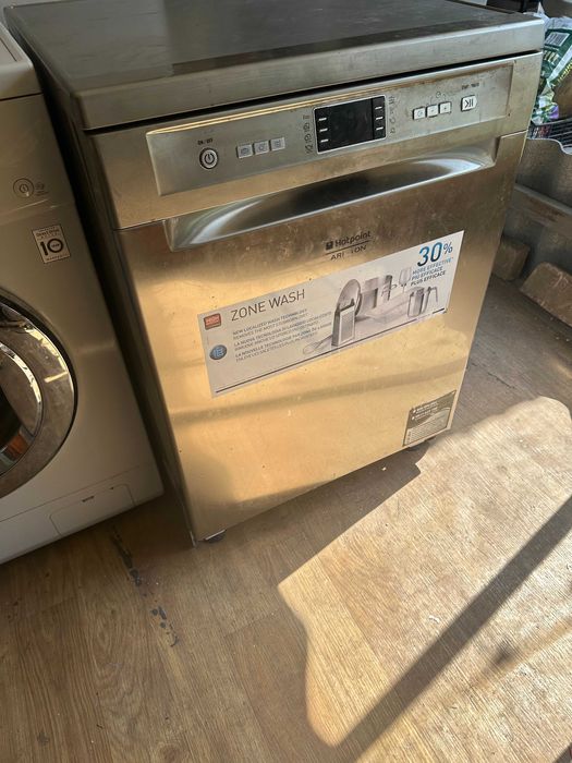 Продам посудомоечную машину Hotpoint Ariston
