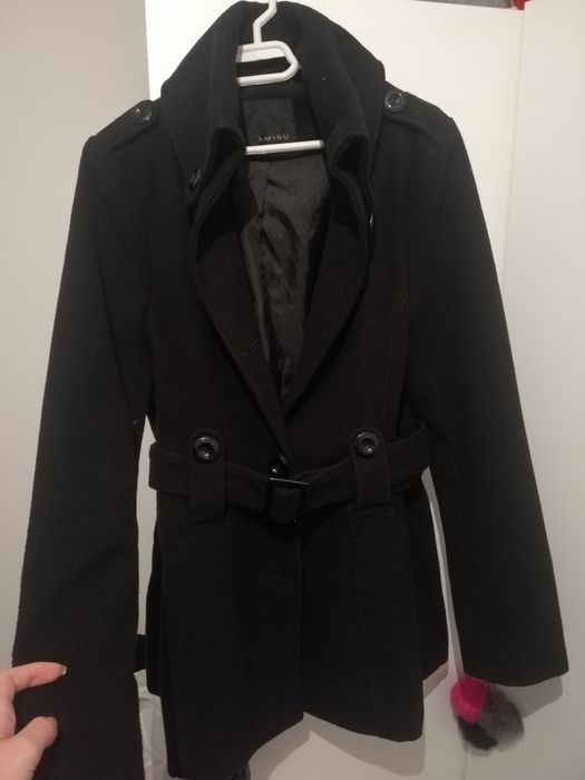 Palton negru Amisu