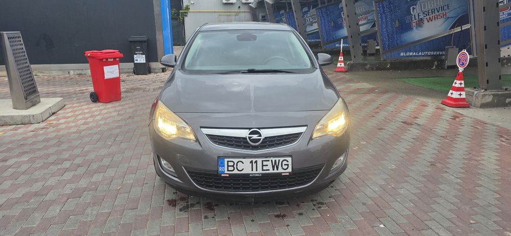 Opel astra j proprietar