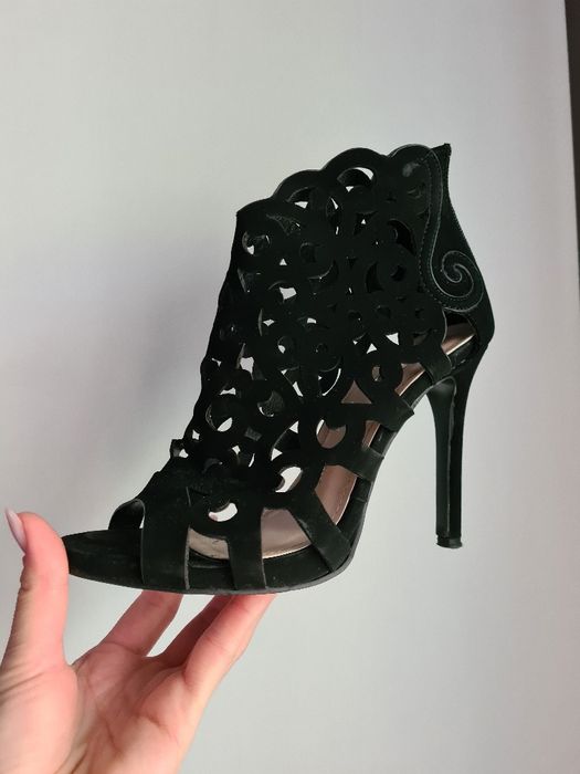 sandale cu toc elegante