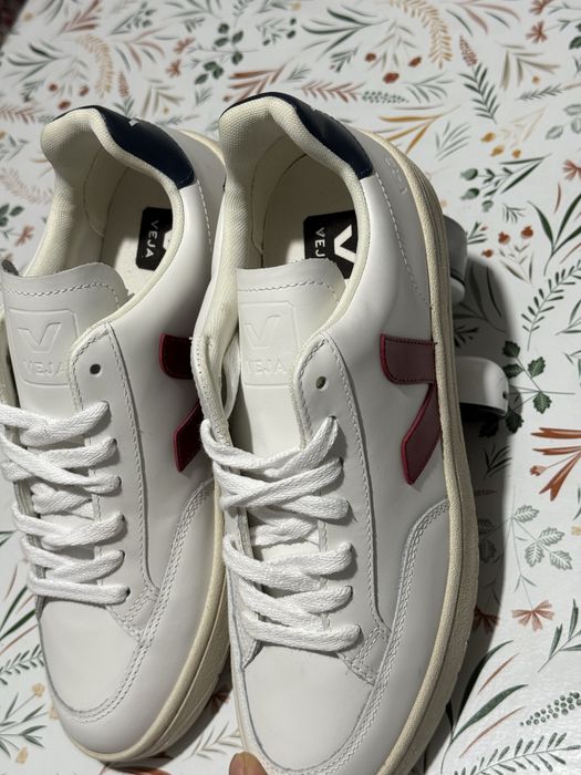 Veja v12 Unisex marime 39