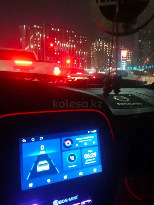 Срочно Ниссан продам автомобиль