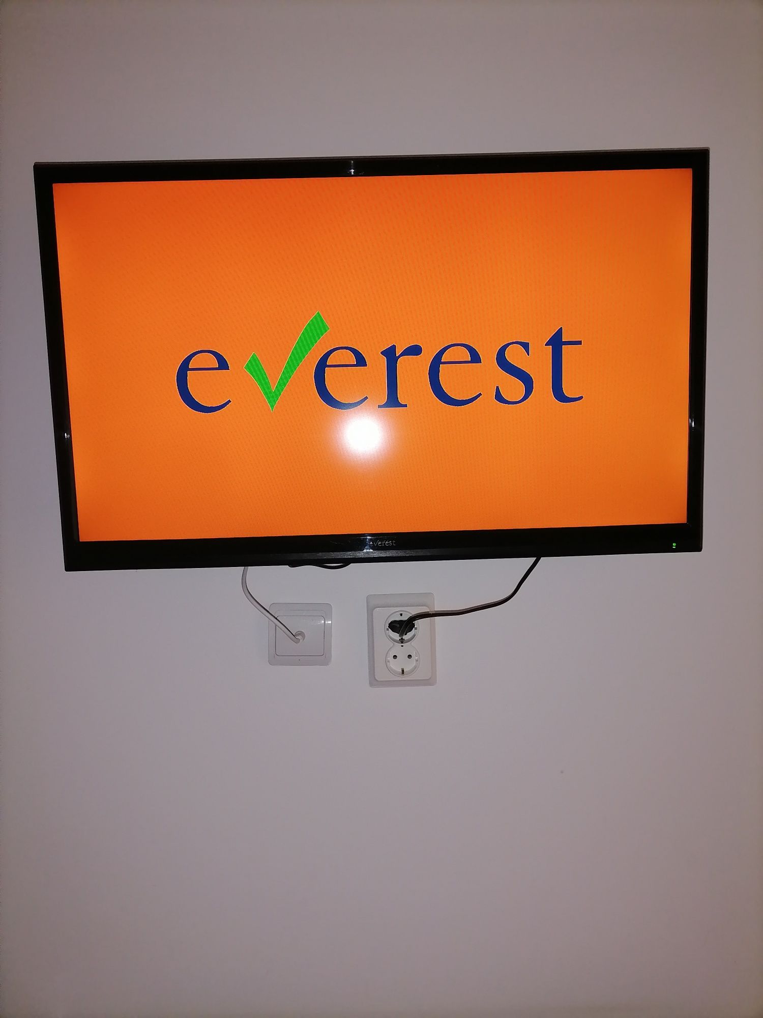 TV led EVEREST hd 80 cm