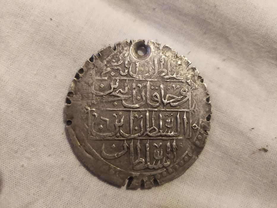 100 пара ЮЗЛУК АН 1203 Турска монета султан Селим 3 -30,1 гр

Сребро